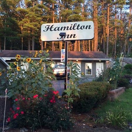 Hamilton Inn Стърбридж Екстериор снимка