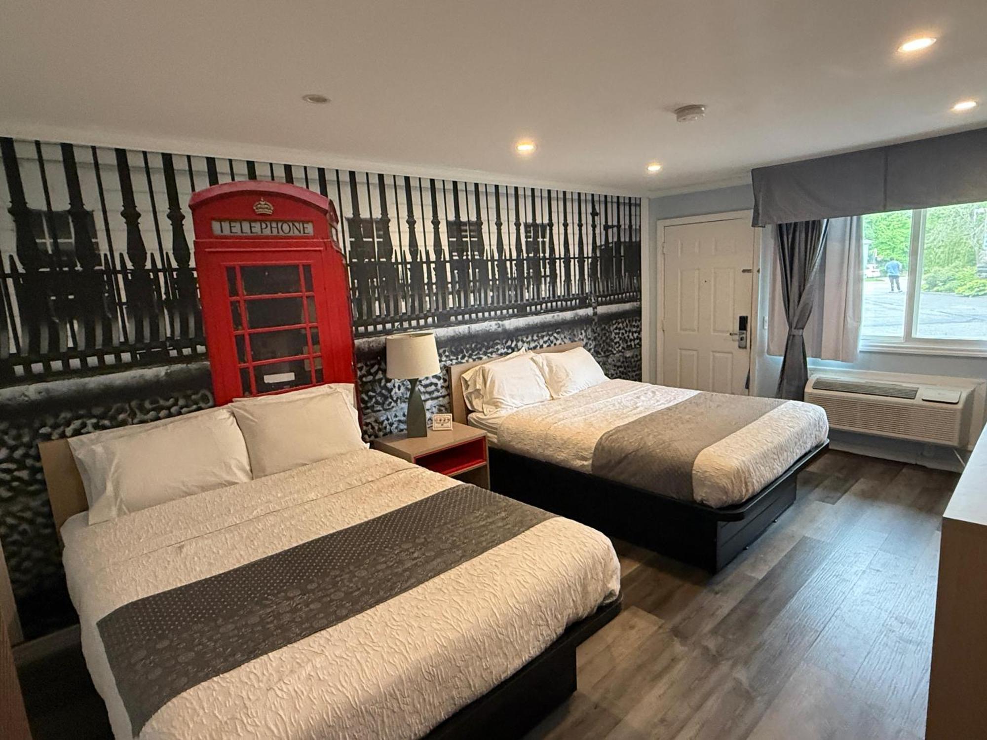 Hamilton Inn Стърбридж Екстериор снимка