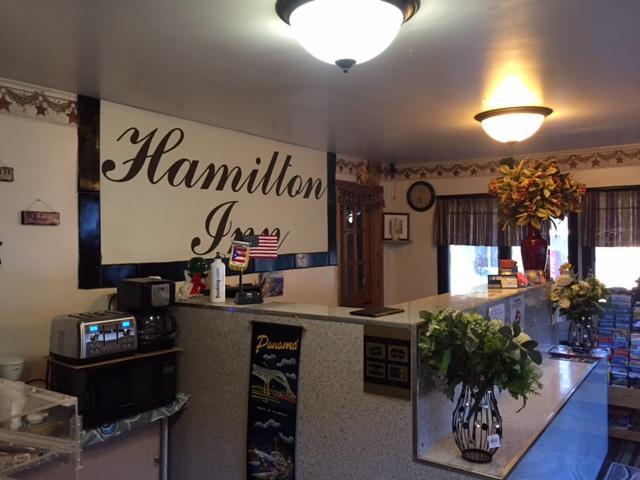 Hamilton Inn Стърбридж Екстериор снимка