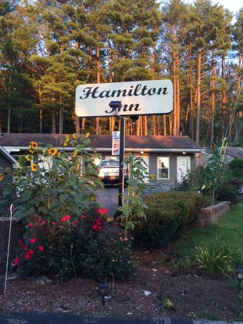 Hamilton Inn Стърбридж Екстериор снимка