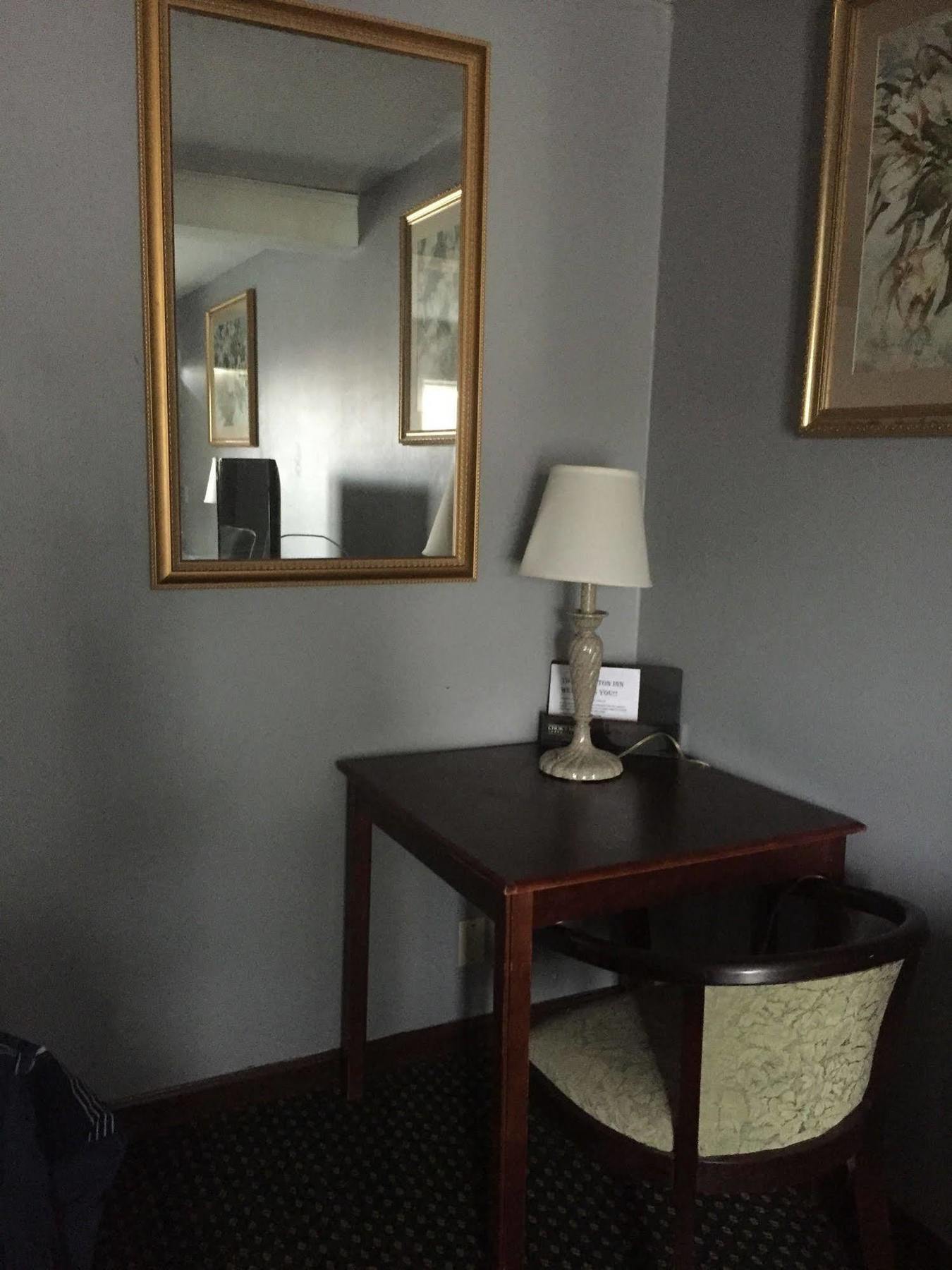 Hamilton Inn Стърбридж Екстериор снимка